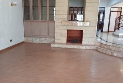 5 Bed Townhouse at Convent Road - 2