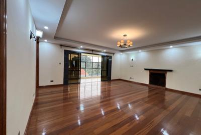 5 Bed Townhouse with En Suite in Thigiri
