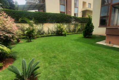 6 Bed Villa with En Suite in Lavington - 3