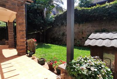 5 Bed Townhouse with En Suite in Lavington