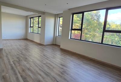 5 Bed Townhouse with En Suite at Lavington Green - 3