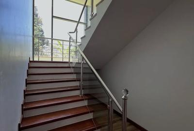 6 Bed Townhouse with En Suite at Lavington Green - 3