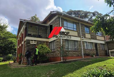 6 Bed Villa with En Suite in Lavington - 3
