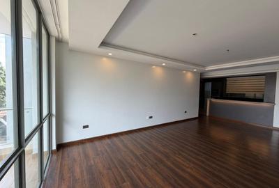 3 Bed Apartment with En Suite in Brookside - 2