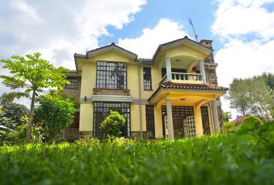 4 Bed Townhouse with En Suite in Rosslyn