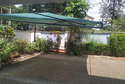 4 Bed Villa with En Suite in Lavington