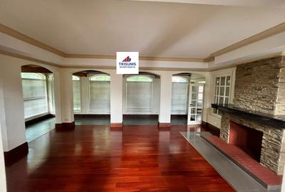 4 Bed Townhouse with En Suite in Kitisuru - 2