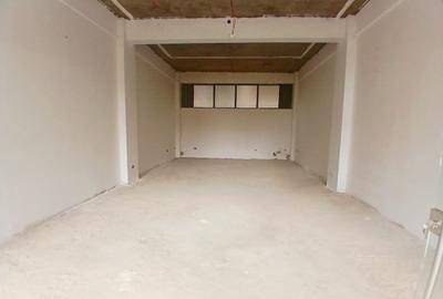 601 ft² Shop with Backup Generator in Parklands - 4