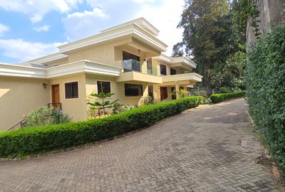 5 Bed House with En Suite at Loresho Road