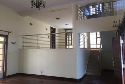 4 Bed Townhouse with En Suite in Kyuna