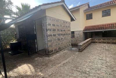 4 Bed Townhouse with En Suite in Loresho - 2