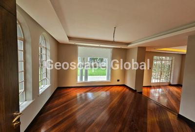 4 Bed House with En Suite in Runda