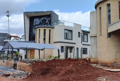 5 Bed Villa with En Suite in Loresho - 3