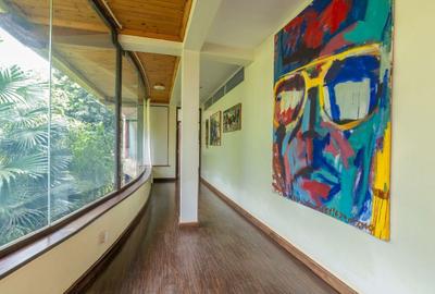 6 Bed House with En Suite in Runda - 4