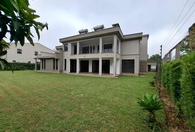 6 Bed Townhouse with En Suite in Lavington