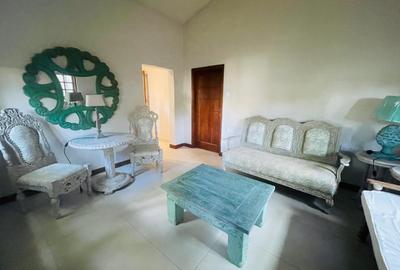 4 Bed Villa with En Suite in Bofa - 4