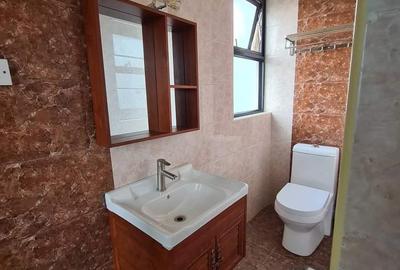 2 Bed Apartment with En Suite in Kilimani - 3