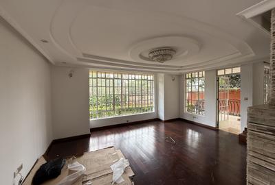 5 Bed Townhouse with En Suite in Lavington - 4