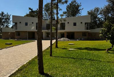 4 Bed Villa with En Suite in Karen