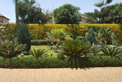 5 Bed House with En Suite in Runda - 4