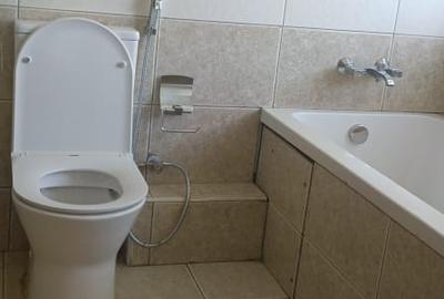 4 Bed Townhouse with En Suite in Lavington - 2