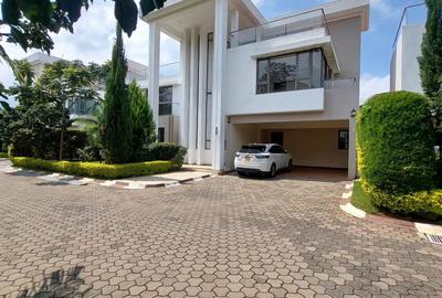 5 Bed Townhouse with En Suite in Lavington