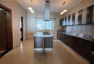 3 Bed Apartment with En Suite at Olonguruone