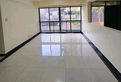 1 Bed Apartment with Swimming Pool in Kilimani