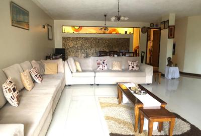 4 Bed Apartment with En Suite in Parklands