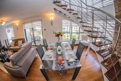 Serviced 2 Bed Apartment with En Suite at Wood Avenue