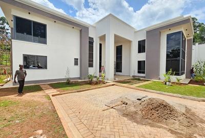 6 Bed House with En Suite in Lower Kabete