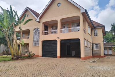 4 Bed Townhouse with En Suite at Lonetree