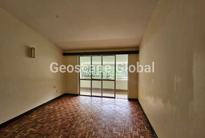 4 Bed House with En Suite in Spring Valley - 3