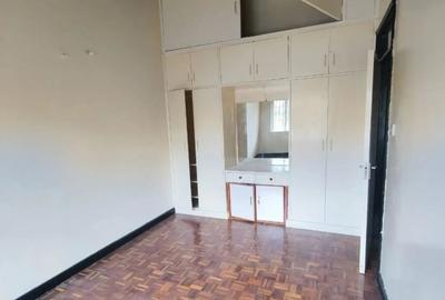 3 Bed Apartment with En Suite in Kilimani - 3
