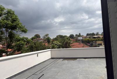 5 Bed Villa with En Suite at Westlands - 2