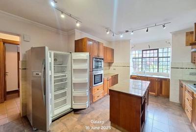 4 Bed Townhouse with En Suite at Peponi Rd