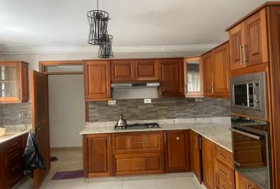 4 Bed Villa with En Suite at Mombasa Road