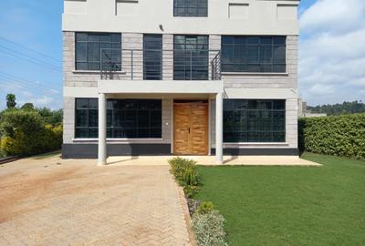 4 Bed House with En Suite at Riabai Road