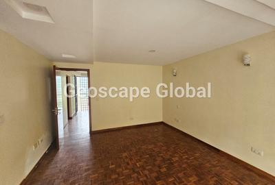 5 Bed House with En Suite in Kitisuru