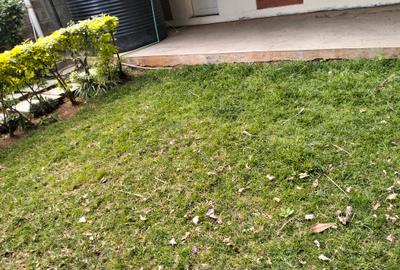 5 Bed Townhouse with En Suite in Lavington - 2