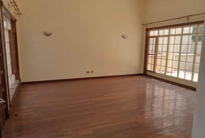 4 Bed Townhouse with En Suite at Kyuna - 3