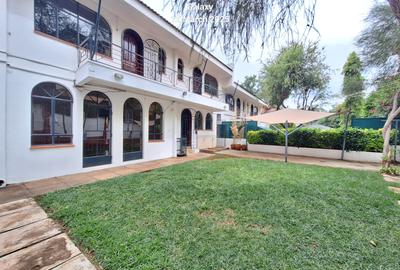 5 Bed Townhouse with En Suite at Riverside Drive - 2