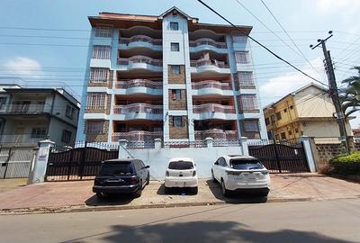 2 Bed Apartment with Parking in Nairobi West