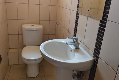 3 Bed Apartment with En Suite in Kilimani - 2
