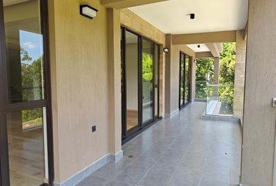 6 Bed House in Nyari