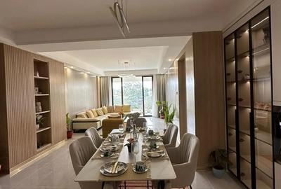 3 Bed Apartment with En Suite in Riverside - 2