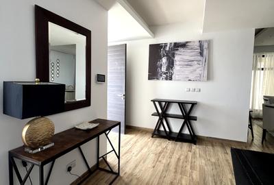 Serviced 3 Bed Apartment with En Suite in Riverside