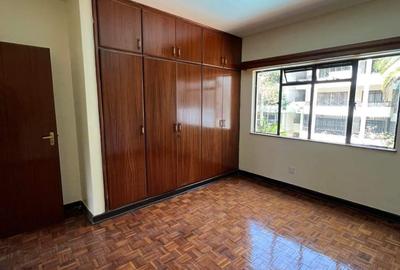 2 Bed Apartment with En Suite in Riverside