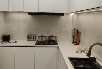 3 Bed Apartment with En Suite in Westlands Area - 2