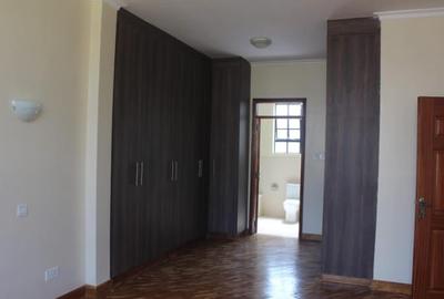 4 Bed Townhouse with En Suite in Kiambu Road - 4